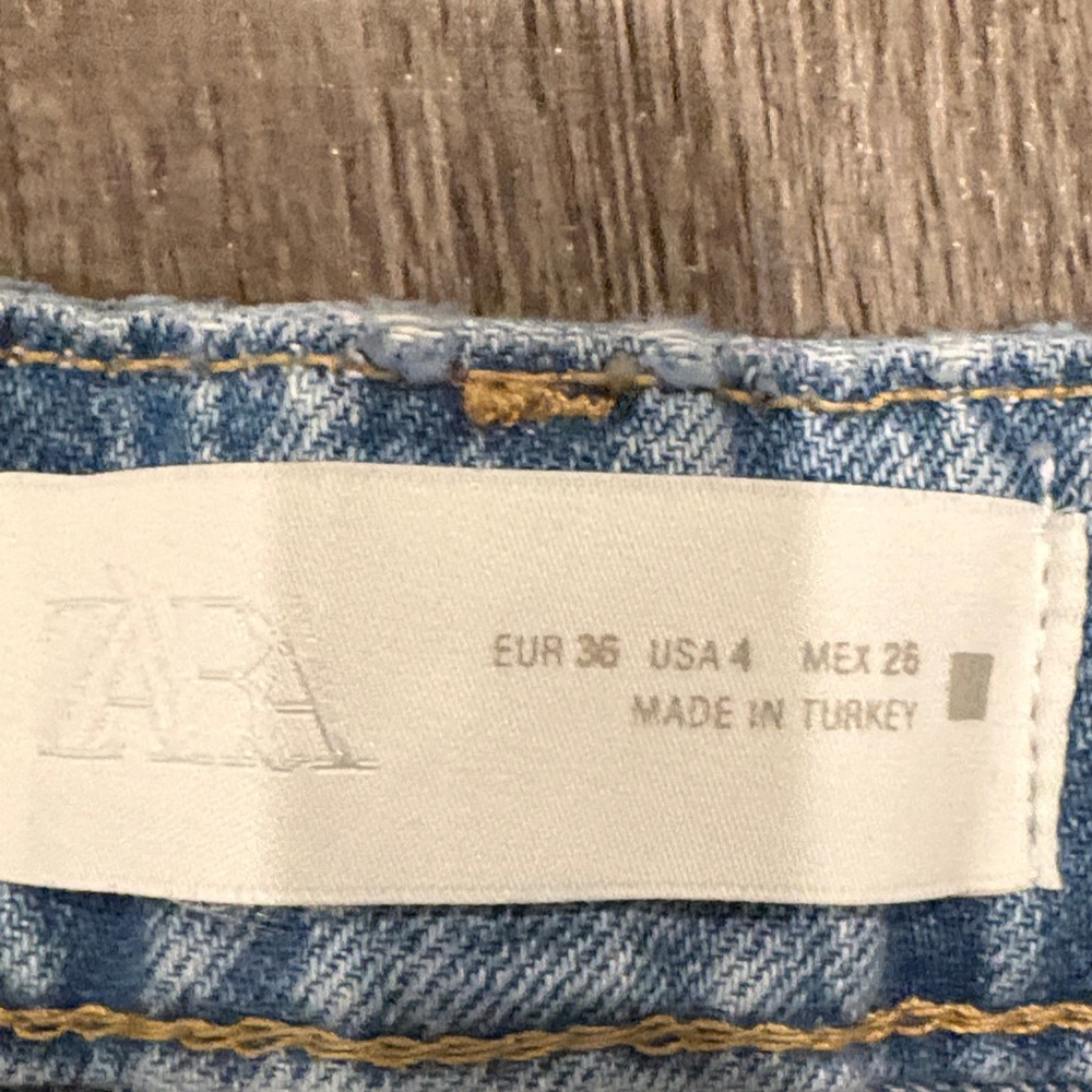 Zara Light Blue Straight Leg Jeans - Picture 4 of 6